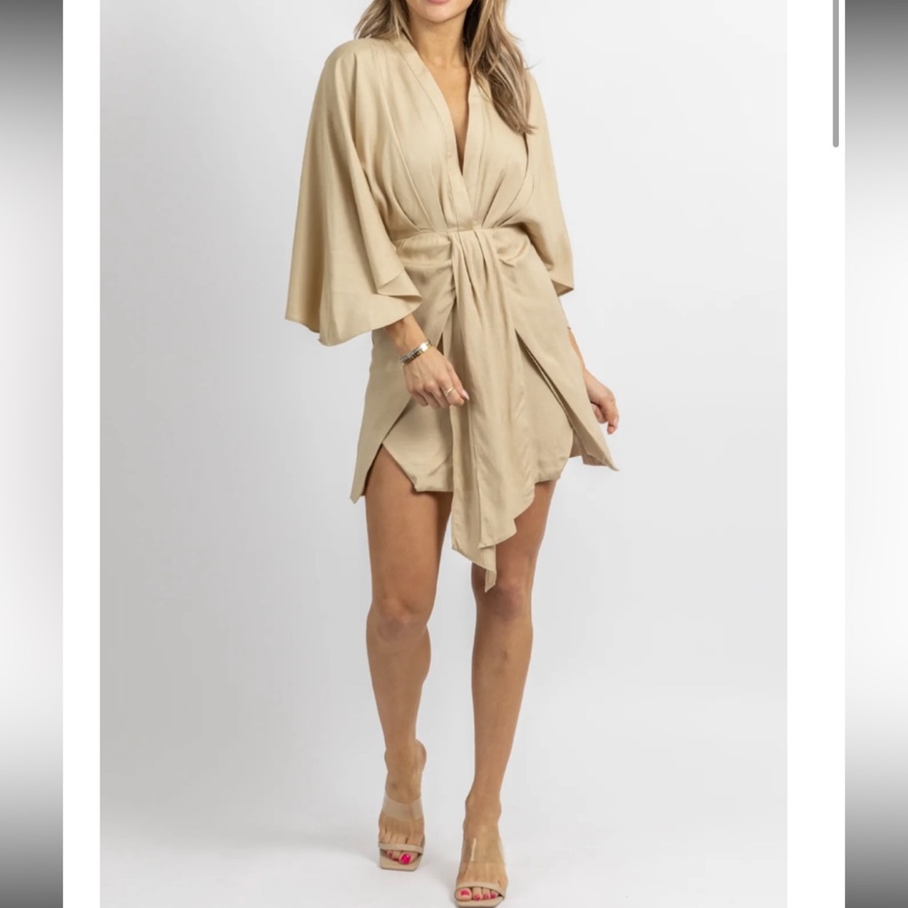 NWT Mabel size M mini dress